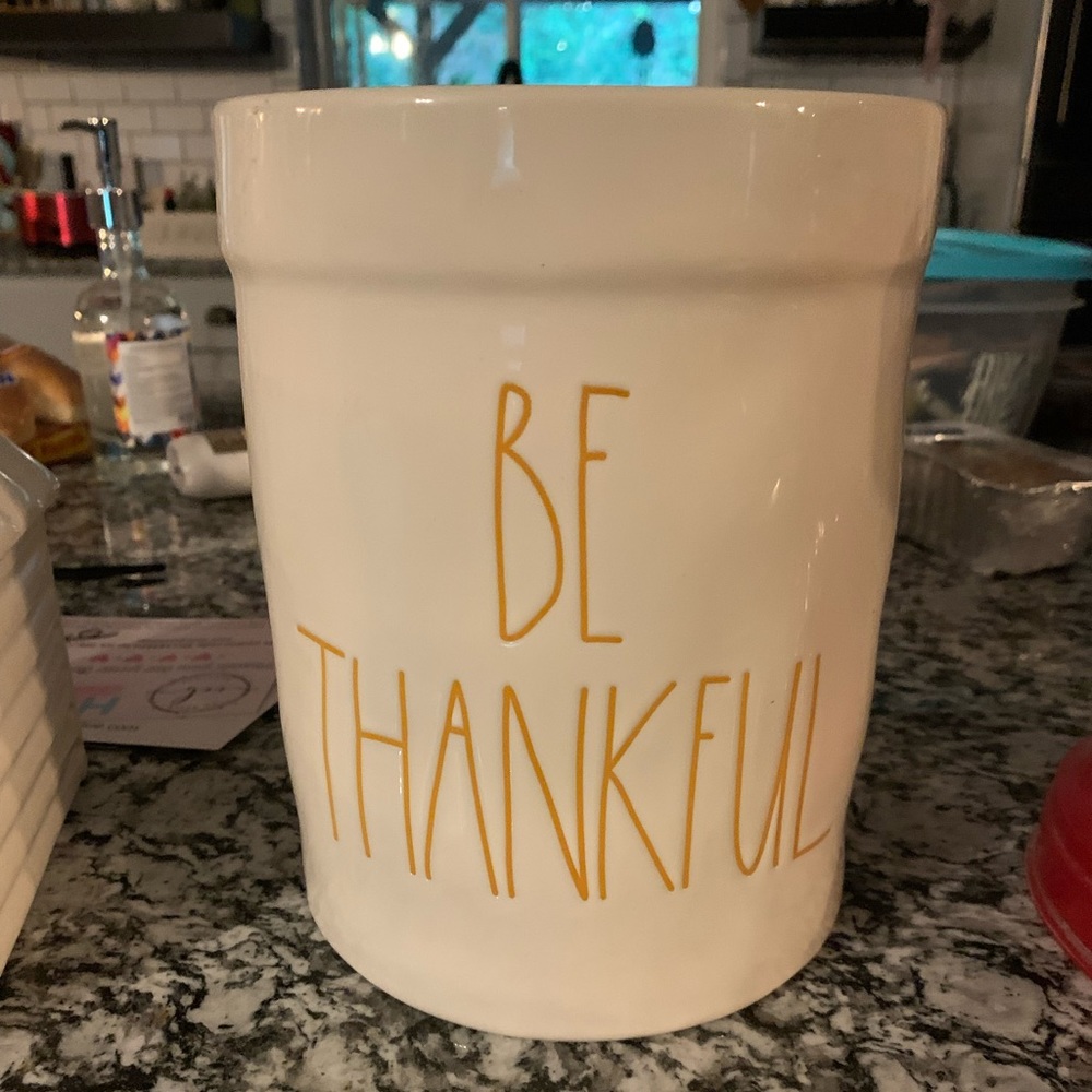 Rae Dunn “be thankful” utensil canister